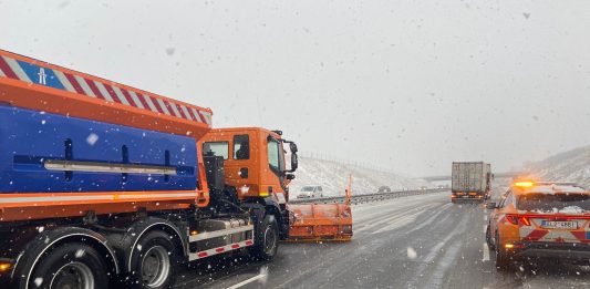 ŘSD má na zimu 55 000 tun soli, poprvé nasadí nové sypače se speciálními tryskami