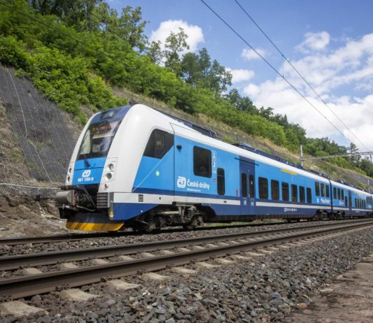 ČD vybavily pendolina a InterPantery 5G opakovači mobilního signálu