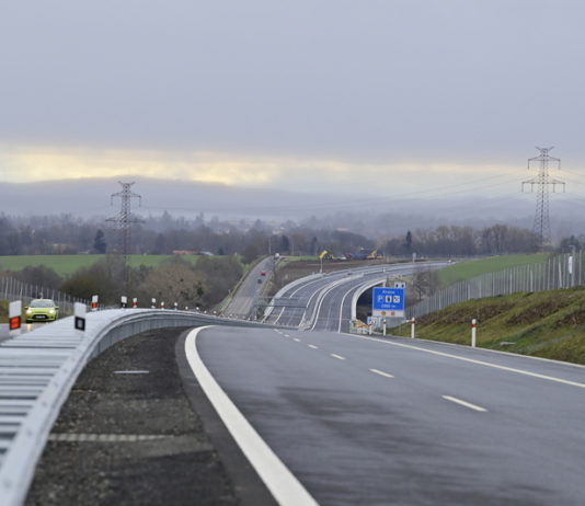 Novou D4 mezi Příbramí a Pískem využilo za první rok více než pět milionů řidičů