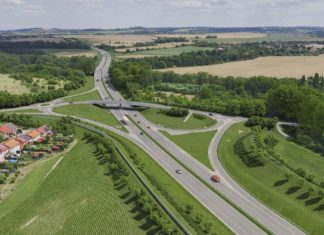 Ve Sněmovně je další novela k prodloužení stanoviska EIA okruh v Praze