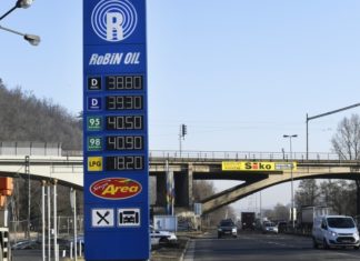 První údaje marží u prodejců pohonných hmot bude mít MF v pondělí