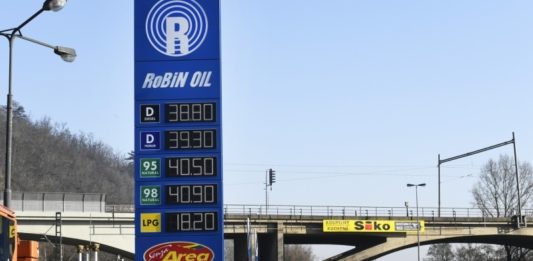Čepro přebarví 75 pump Robin Oil na EuroOil, celou síť zmodernizuje za miliardu