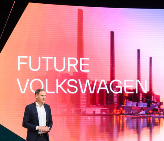 Volkswagen snižuje investice, do r. 2030 investuje 160 miliard eur, uvedl šéf