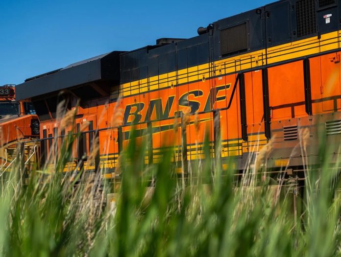 Je železniční nákladní doprava udržitelným způsobem logistiky?