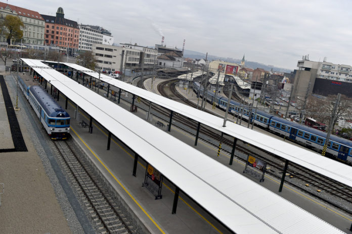 Kvůli nejasnému rozpočtu na dopravu odkládá SŽ zakázky na přestavbu uzlu v Brně