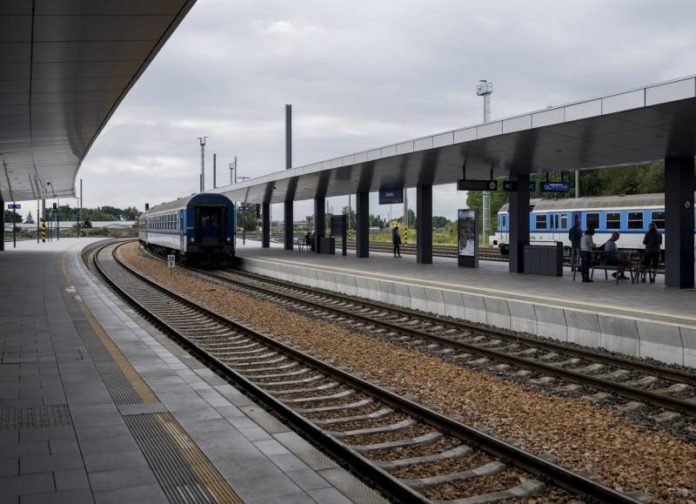 Modernizace trati Praha – Kladno má stavební povolení, práce začnou příští rok