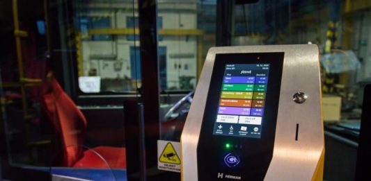 Cestujícím MHD na Mostecku bude sloužit nový odbavovací systém