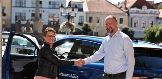 Město Písek zařadilo do provozu první sdílené auto, bude stát 150 Kč na hodinu