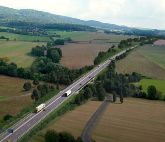 HN: Hladík zrušil stanovisko MŽP k ekologickému posudku silnice přes Český ráj