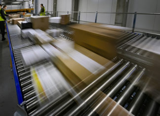 Začátkem týdne padl rekord, dopravci doručovali téměř čtyři miliony balíků