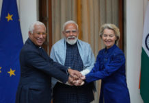 EU a Indie uzavřely obchodní dohodu, sníží si cla na řadu zboží včetně aut