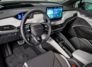 Trh s elektromobily v Česku loni rostl, největší nárůst prodaných aut měla Škoda