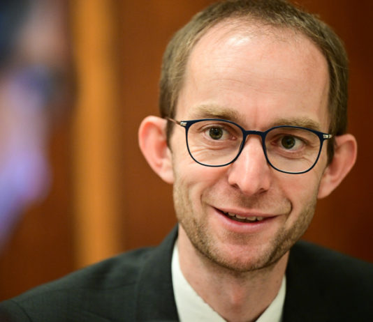 Praha letos zadá studii k prověření okružní trasy metra či tramvají