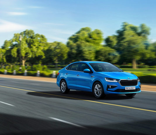 Reuters: Indie hodlá snížit cla na dovoz automobilů z EU na 40 procent