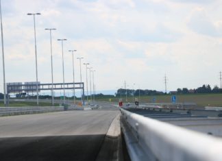 ŘSD otevřelo dalších 6,2 km dálnice D35 mezi Ostrovem a Vysokým Mýtem