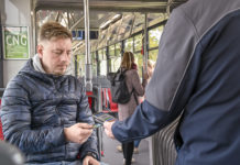 Počet cestujících bez jízdenky v Brně nadále mírně klesá