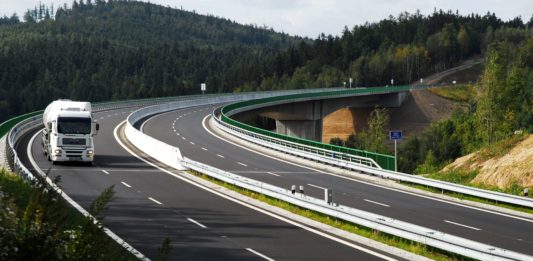 Resort dopravy zpřístupní nová dopravní data. Usnadní cestování i rozvoj chytrých aplikací