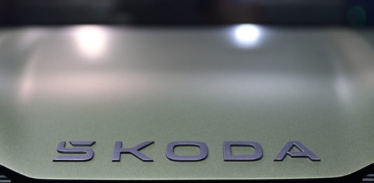 Nový sedmimístný elektromobil Škody dostal jméno Peaq, představí se v létě