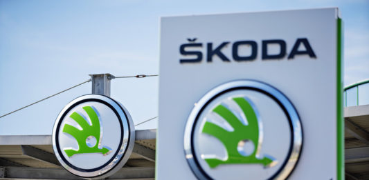 Škoda Auto loni celosvětově zvýšila dodávky vozů o 12,7 % na 1,043.900