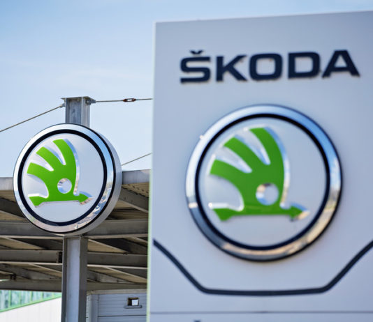 Na dani z příjmu loni státu nejvíce odvedla Škoda Auto, předstihla ČEZ