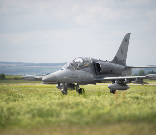 Obrana zmodernizuje osm letadel L-159 za 1,7 mld. Kč, zakázku projednala vláda
