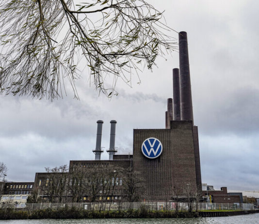 Volkswagen zavádí novou řídící strukturu a ruší pozice ve vedení