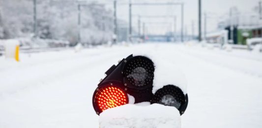 Sníh a mrazy paralyzovaly provoz severomořských přístavů Hamburg a Rotterdam