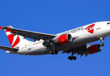 Úřad pro civilní letectví loni řešil 2377 stížností cestujících, meziročně více