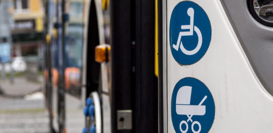 Bednárik: Slevu 75% na jízdném vláda plánuje od ledna 2027