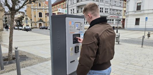 Přerovská radnice v březnu zavede digitální parkovací systém bez lístků