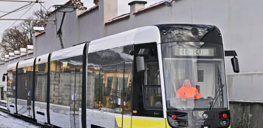 Škoda Group vyrobila první tramvaj pro severoitalské Bergamo, dodá jich deset