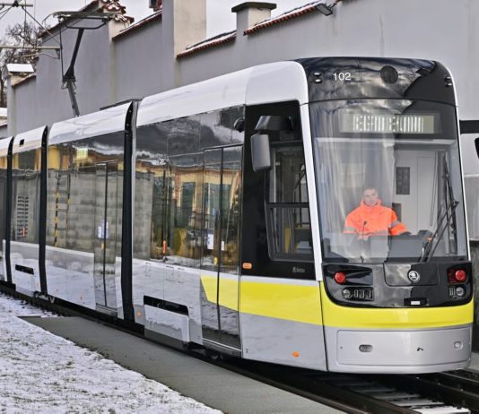 Škoda Group vyrobila první tramvaj pro severoitalské Bergamo, dodá jich deset
