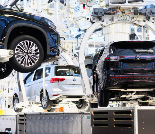 Automobilový průmysl v Německu je v obrovské krizi, varuje svaz VDA