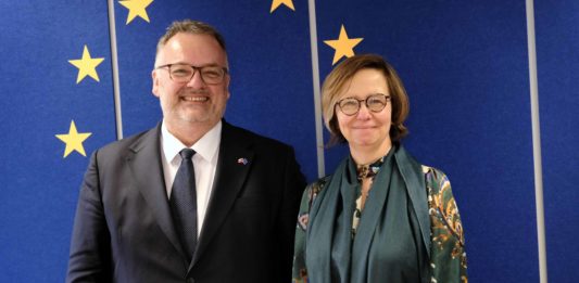 Ministr dopravy Ivan Bednárik jednal v Bruselu o financování infrastruktury a konkurenceschopnosti nákladní železnice