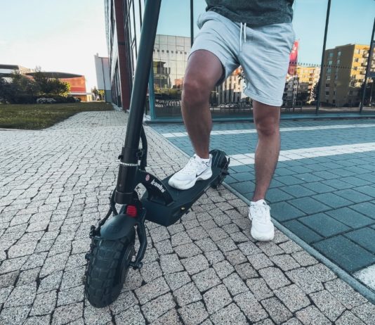 Elektrokoloběžky: nulová tolerance, vysoké riziko – nehod jsou stovky, alkohol u každé čtvrté