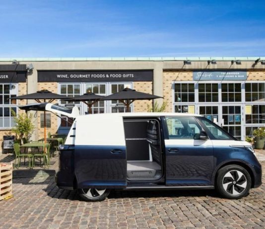 Přechod na elektromobily firmám ušetří na nákladech desítky procent