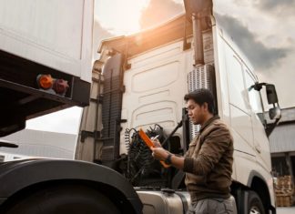 Logistické podniky by měly upřednostňovat údržbu vozidel: Studie