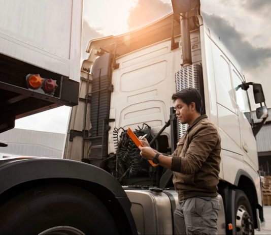 Logistické podniky by měly upřednostňovat údržbu vozidel: Studie