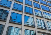 Realitní investice v regionu CEE loni vzrostly o třetinu. Česko patřilo k hlavním tahounům regionu, domácí kapitál poprvé převládl nad zahraničním