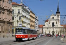 Brno se loučí s legendou. Poslední tramvaj K2 vyjede naposledy s fanoušky
