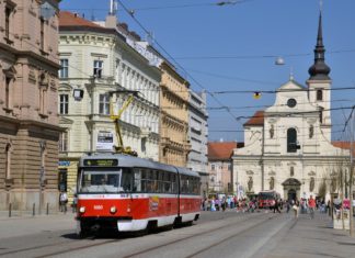 Brno se loučí s legendou. Poslední tramvaj K2 vyjede naposledy s fanoušky