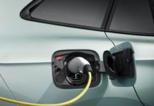 Škoda a Tesla ovládají většinu trhu s elektromobily