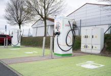 ČEZ postaví u obchodů Tesco další desítky dobíječek