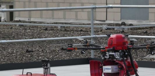 Automatizovaná letecká logistika: Emqopter otevírá droneport v Würzburgu