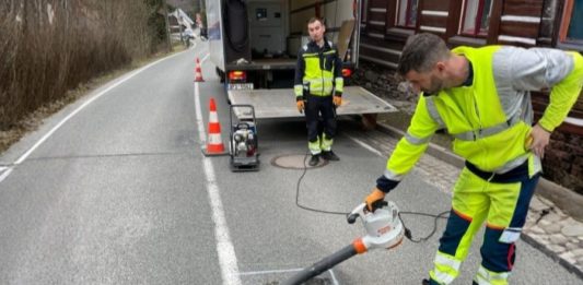 Hradecký kraj otestoval na Trutnovsku AI pro rychlejší opravy silnic