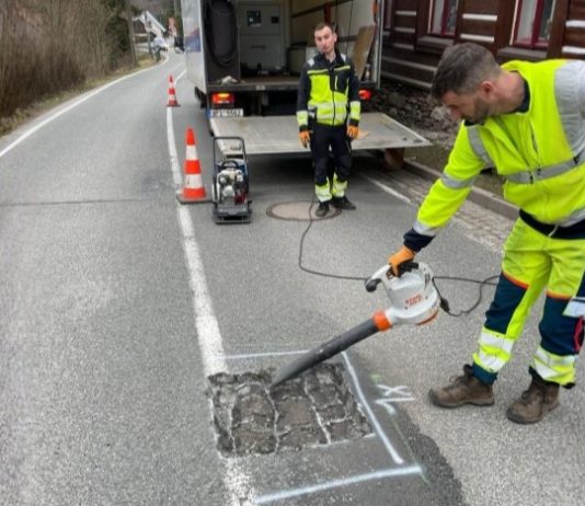 Hradecký kraj otestoval na Trutnovsku AI pro rychlejší opravy silnic