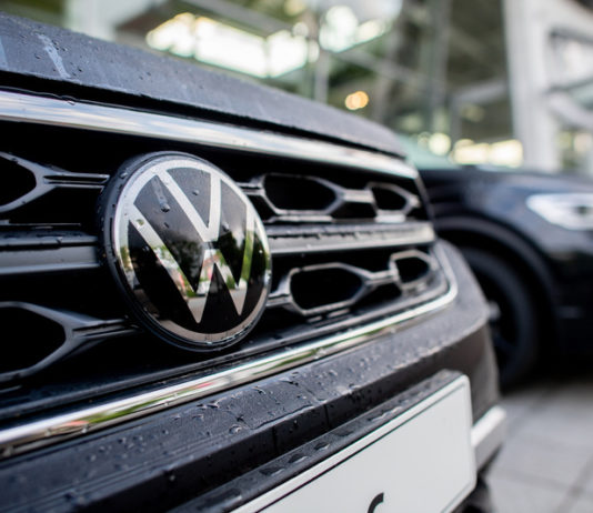 Volkswagen plánuje snížit výrobní kapacitu o milion vozů, řekl šéf Blume