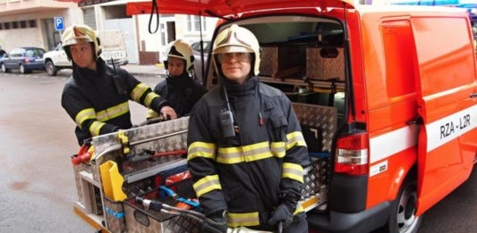 Nová technologie umožní vozům záchranných složek rychlejší průjezd Kladnem