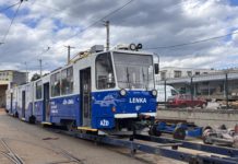Brněnská tramvaj vyráží na železnici. DPMB ji pro AŽD renovoval na unikátní bateriový vůz, který bude vozit cestující u Jičína