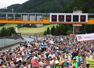 Brennerská dálnice byl kvůli demonstraci uzavřená, lidem vadí její přetížení